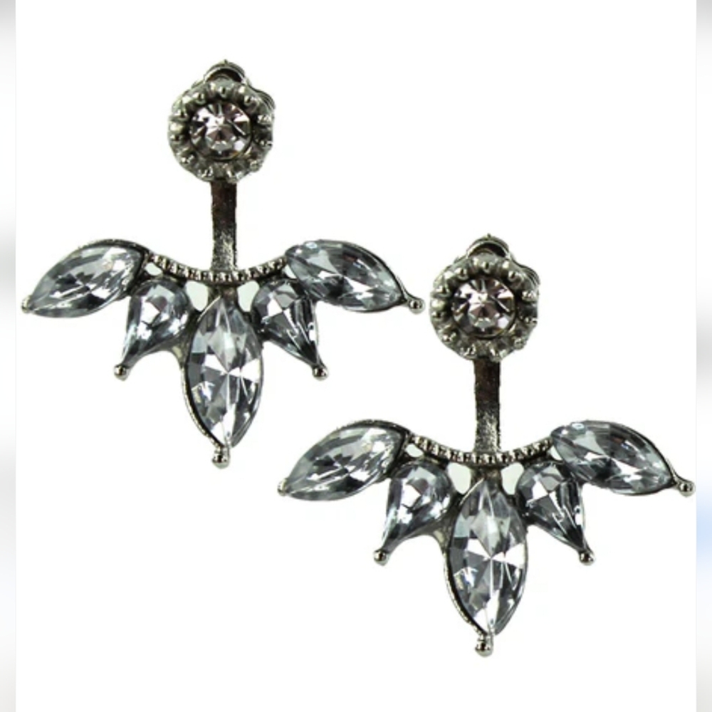 Jewelry / Silver Tone Baroque Style Rhinestone Post EarringsLuxury DivasSilver